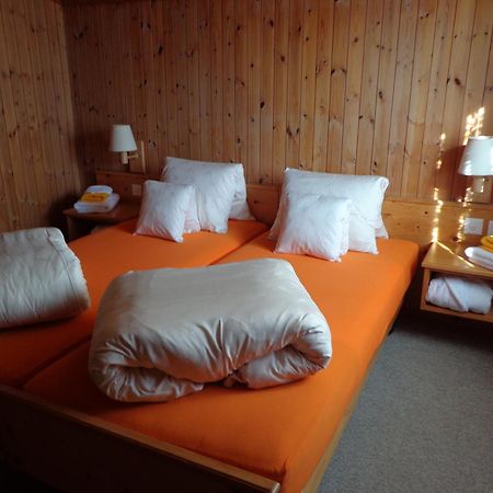 Gasthof Surselva Breil/Brigels Bagian luar foto