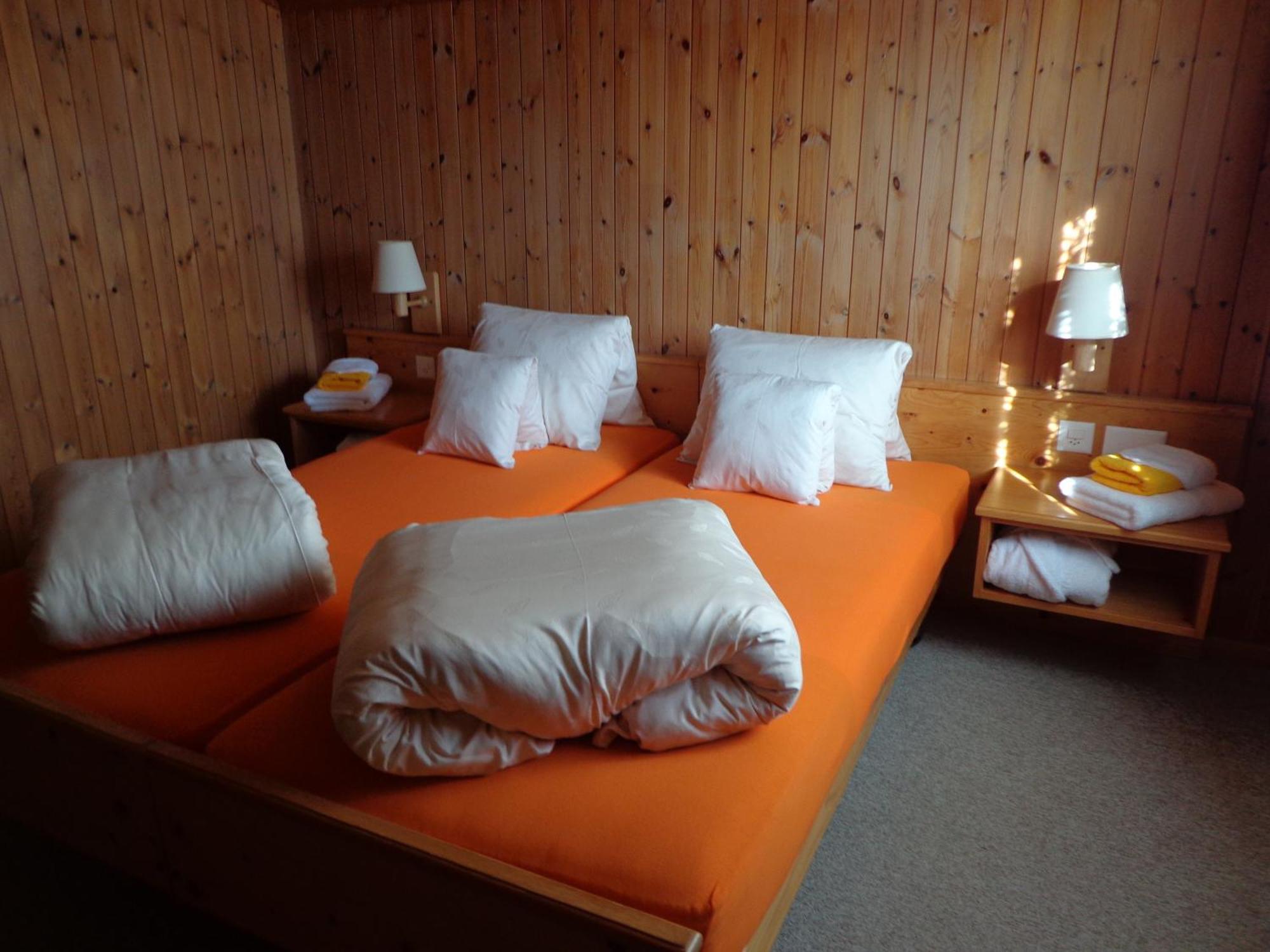 Gasthof Surselva Breil/Brigels Bagian luar foto