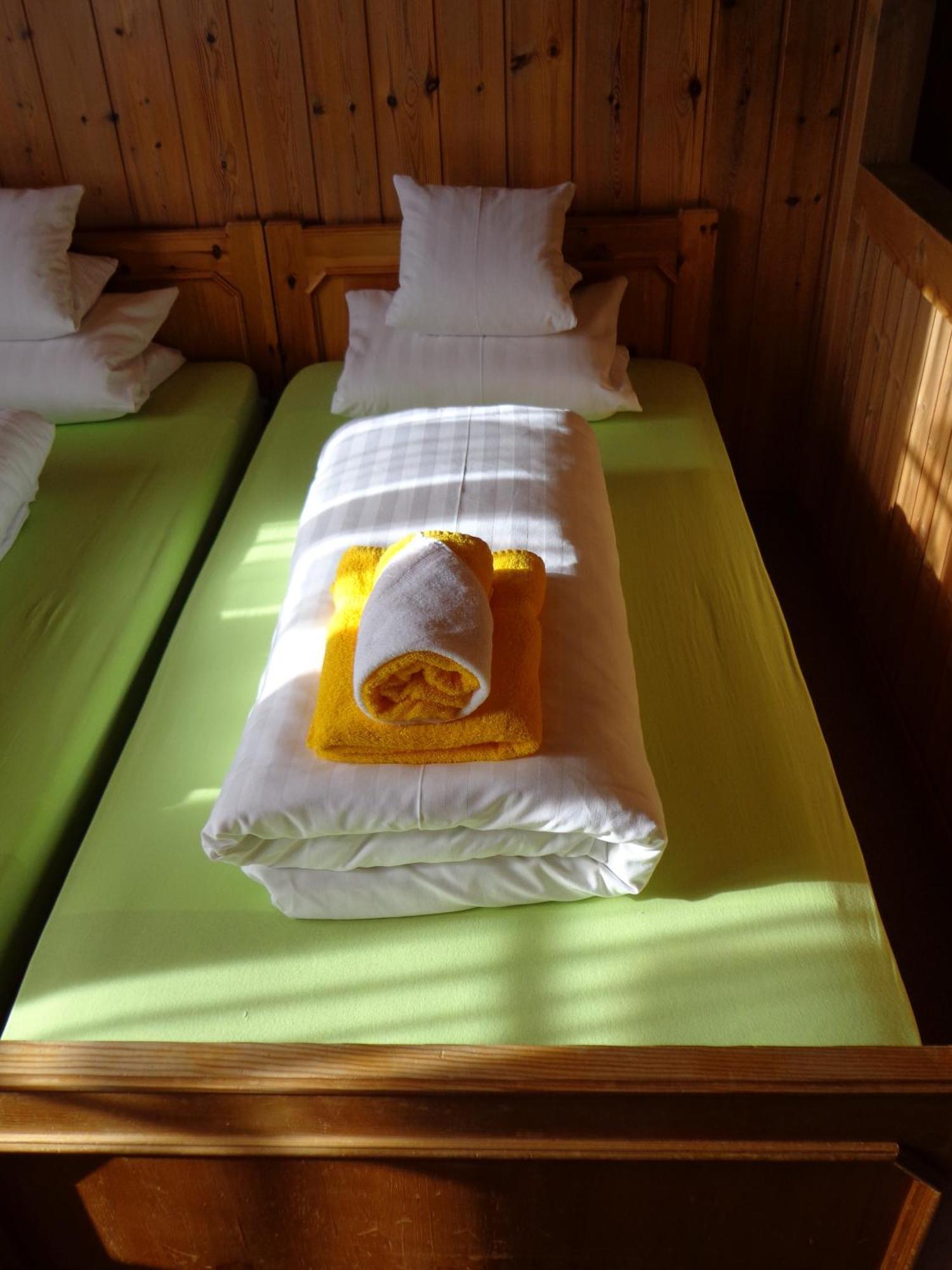 Gasthof Surselva Breil/Brigels Bagian luar foto